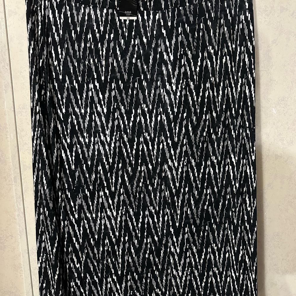 a.n.a Black and White Chevron Skirt